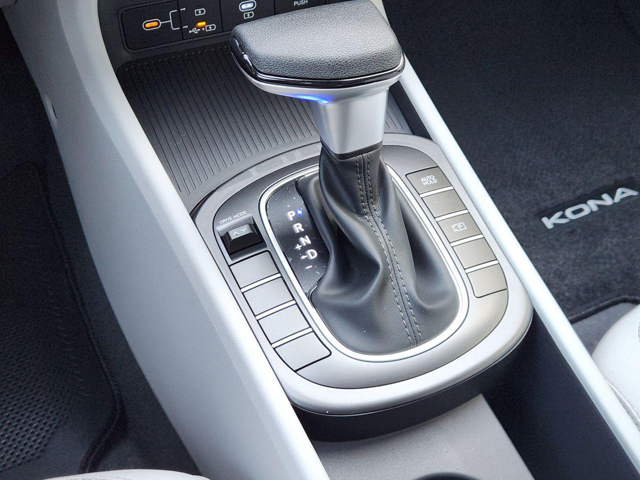 New 2026 TN6 Blue Hyundai SE FWD image 18