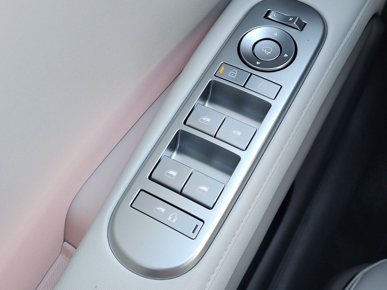 New 2026 CRP Brown Hyundai Limited FWD image 21