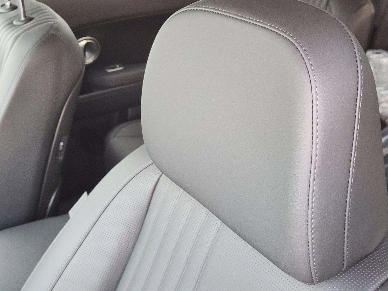 New 2026 WC9 White Hyundai SEL FWD image 10