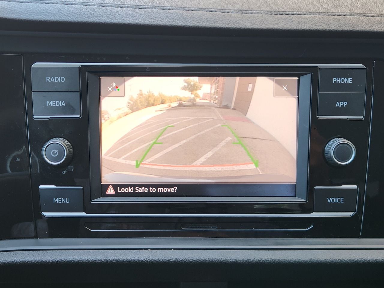 Used 2020 Pyrite Silver Volkswagen 1.4T S image 14