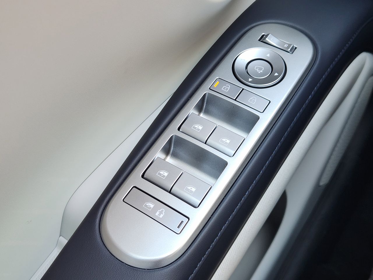 New 2026 WC9 White Hyundai Calligraphy image 21