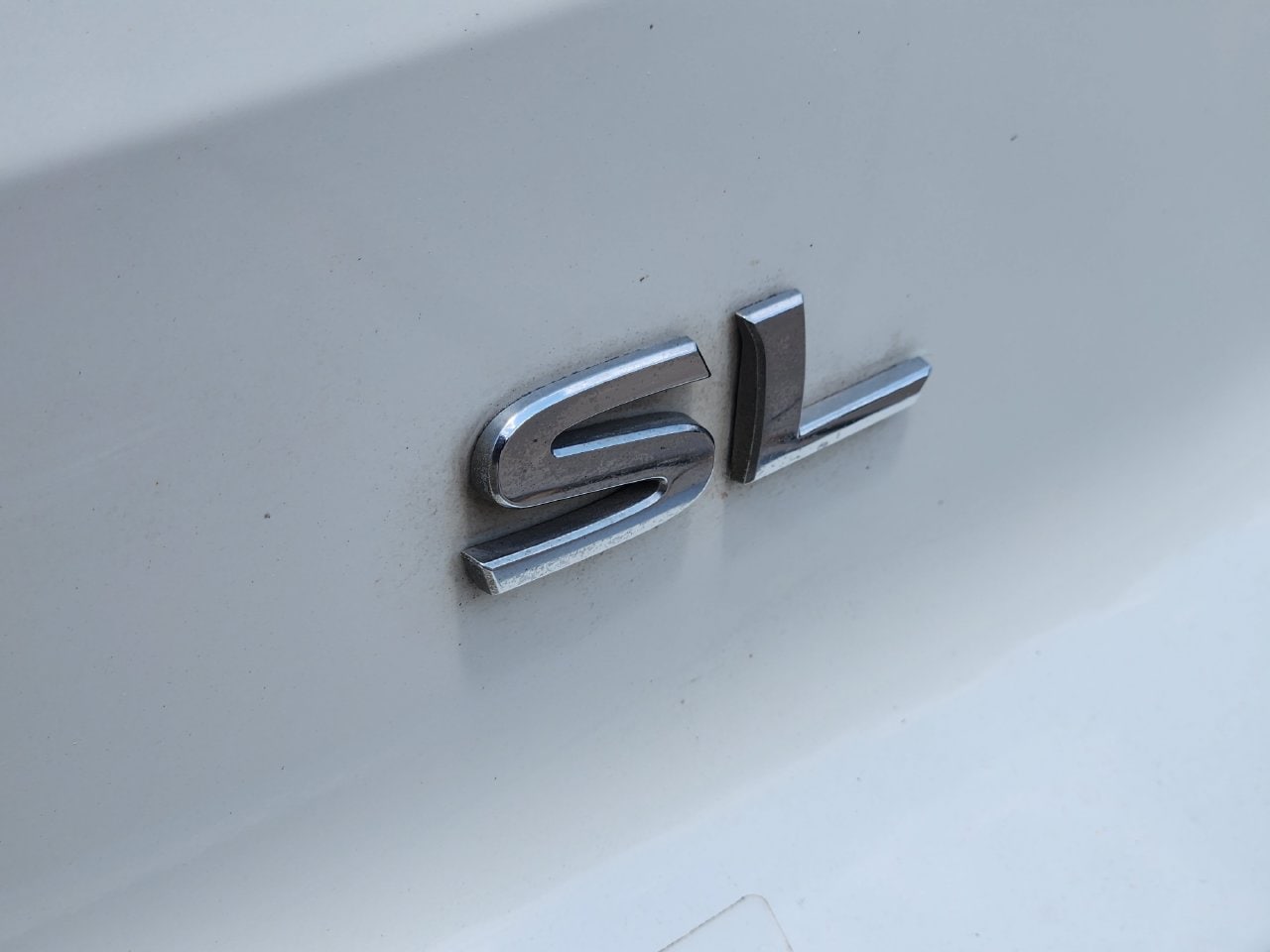 Used 2023 Pearl White Tricoat Nissan SL image 8