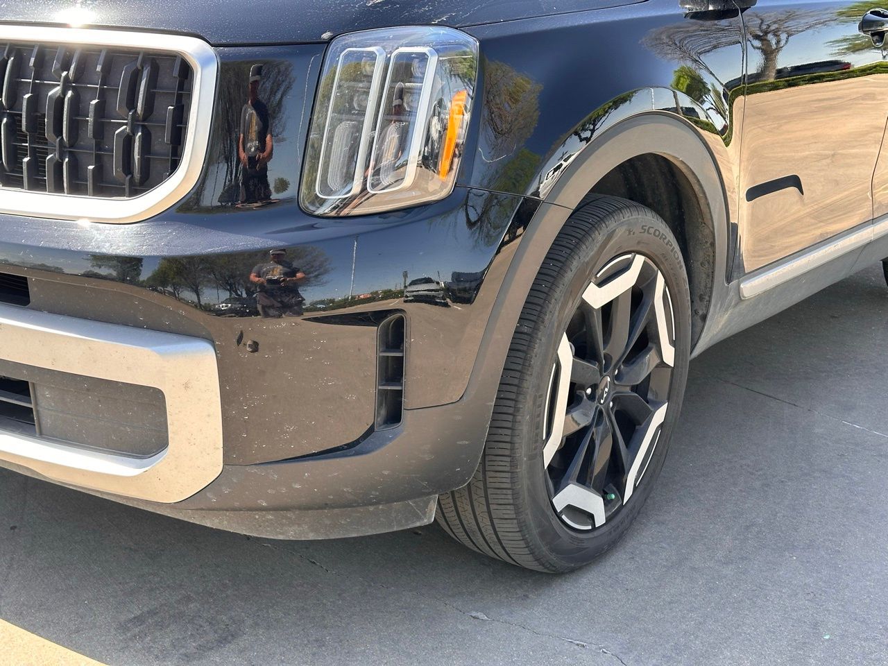 Used 2024 Ebony Black Kia EX image 9