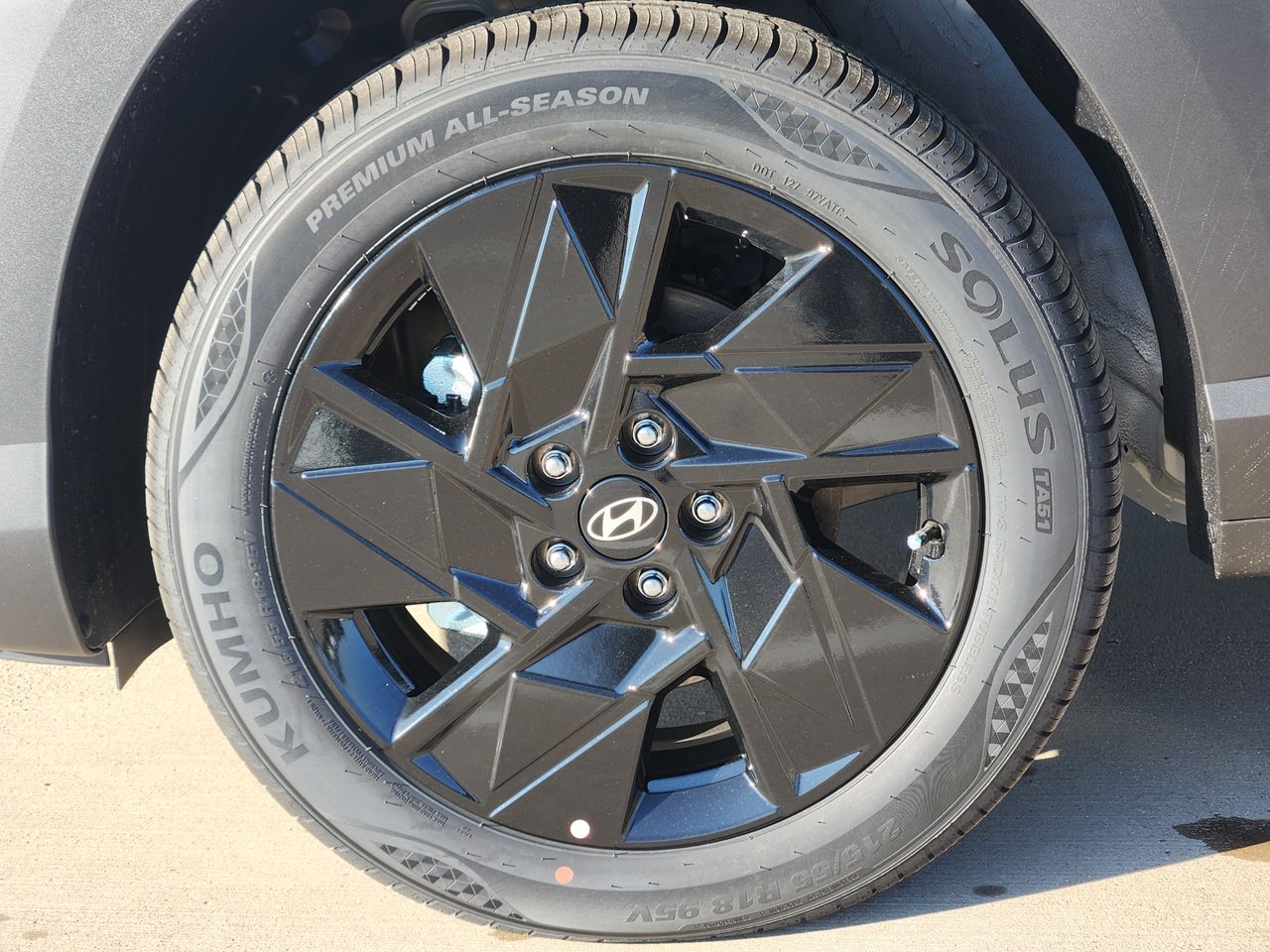 New 2026 C5G Gray Hyundai SEL Sport FWD image 7