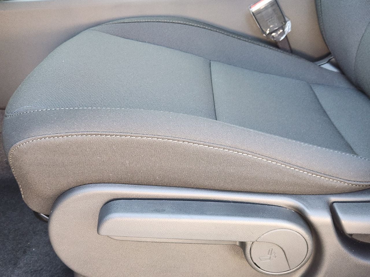 New 2026 SAW White Hyundai SEL Sport FWD image 23