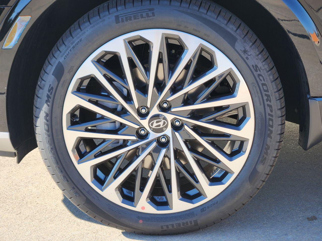 New 2026 A2B Black Hyundai Calligraphy FWD image 7