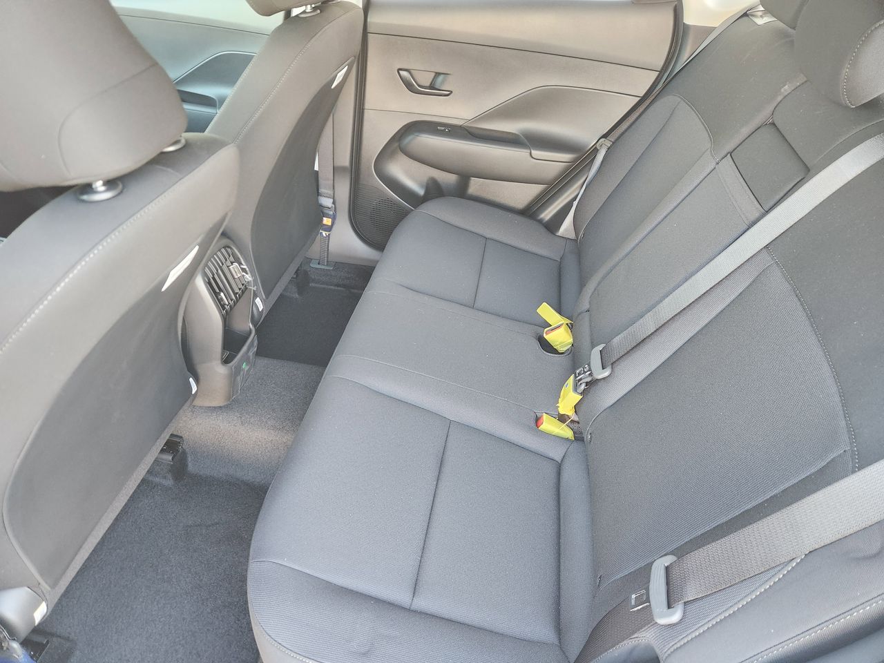 New 2026 SAW White Hyundai SEL Sport FWD image 28