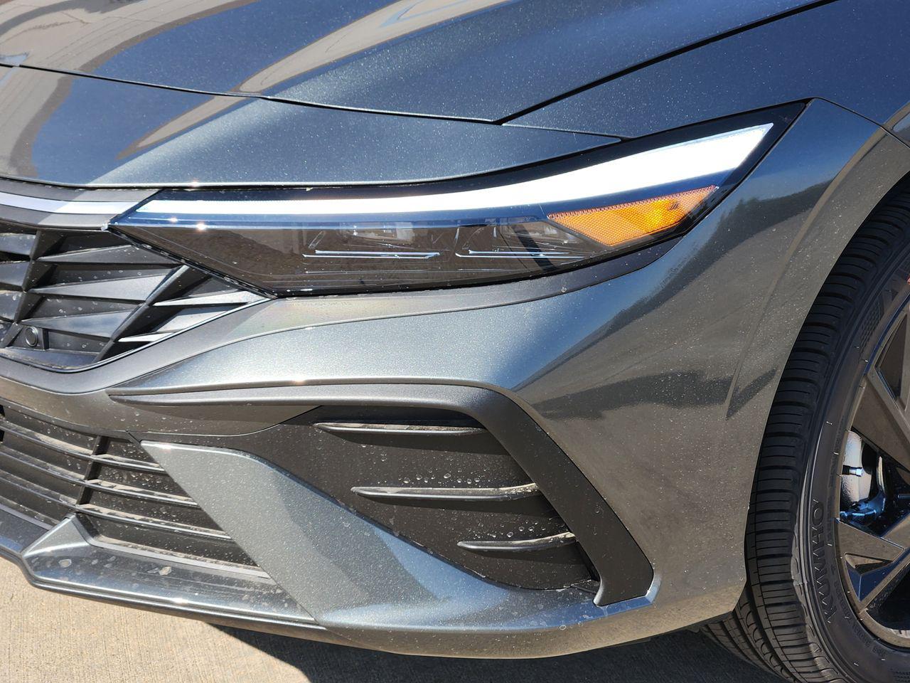 New 2026 A5G Gray Hyundai SEL Sport image 6