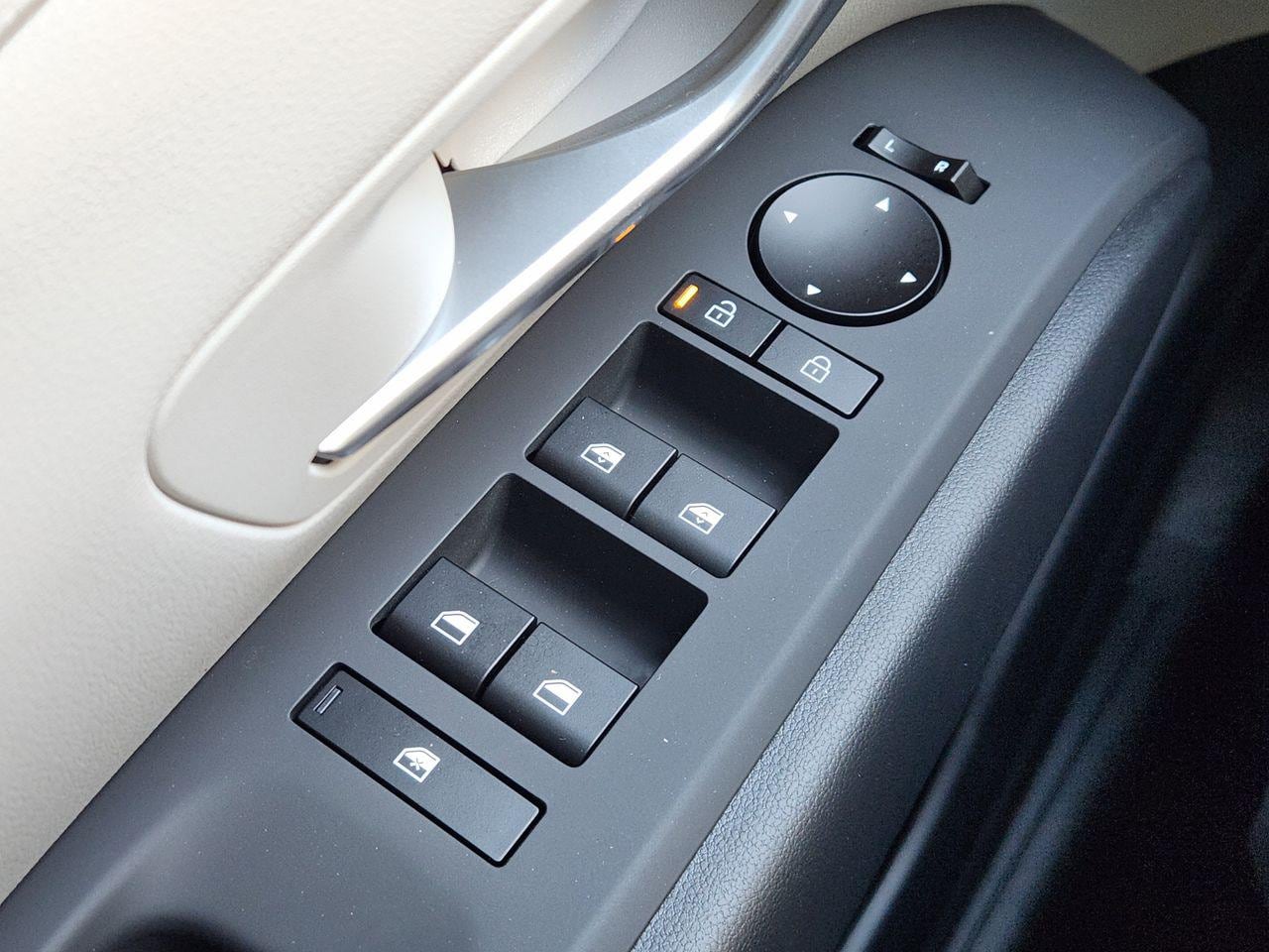 New 2026 W6H White Hyundai SEL FWD image 20