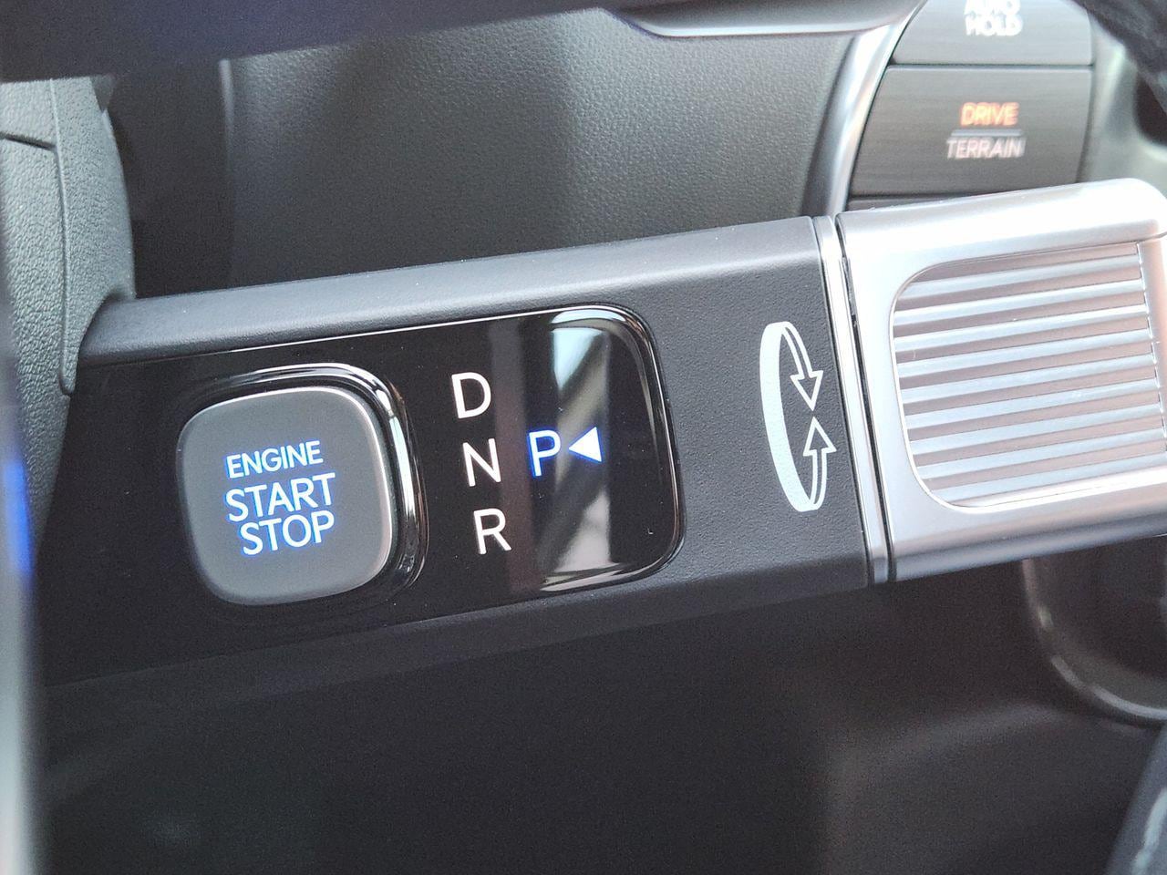New 2026 Creamy White Pearl Hyundai SEL Premium 8P image 18