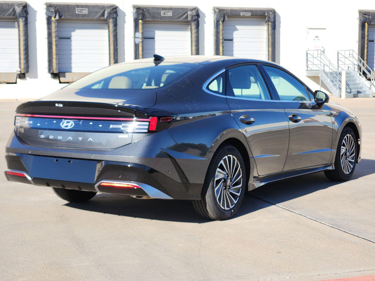 New 2026 T2G Gray Hyundai Limited image 4