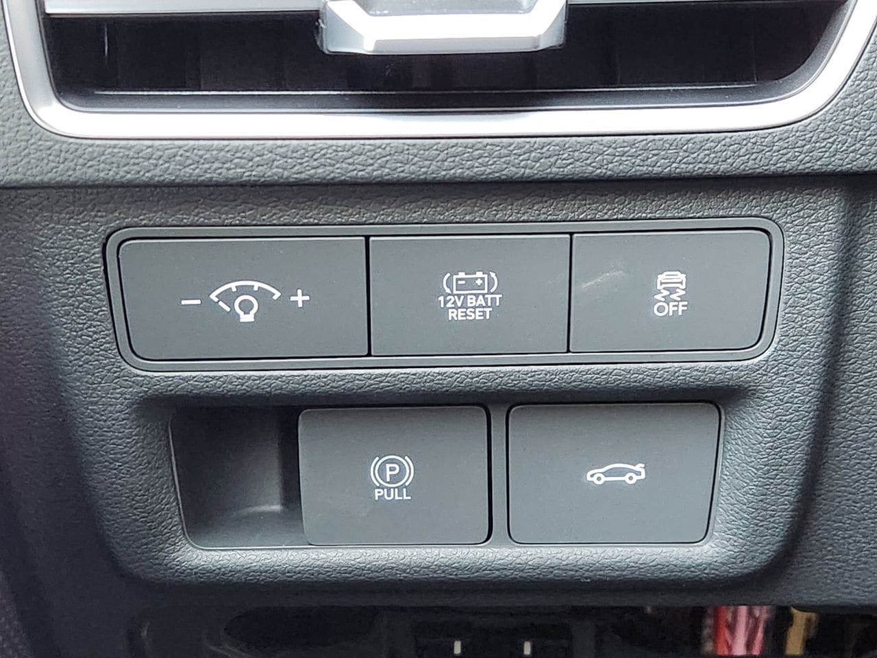 New 2026 W6H White Hyundai SEL image 21