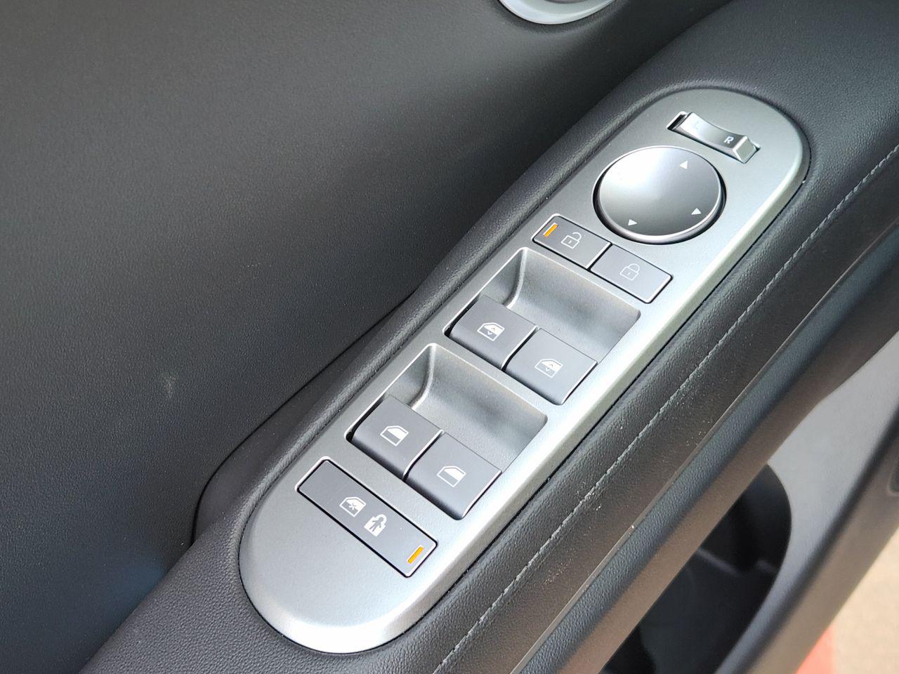 New 2027 Creamy White Pearl Hyundai SEL FWD image 22
