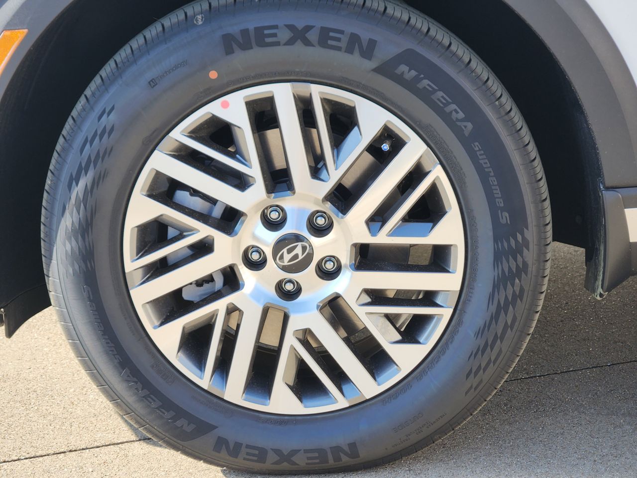 New 2026 WC9 White Hyundai SEL FWD image 7