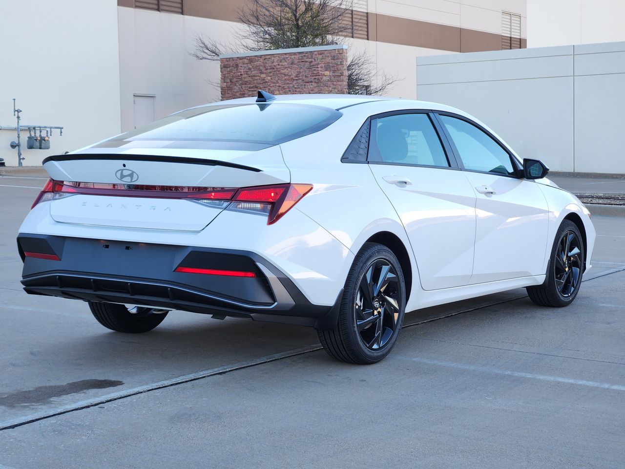 New 2026 W6H White Hyundai SEL Sport image 4