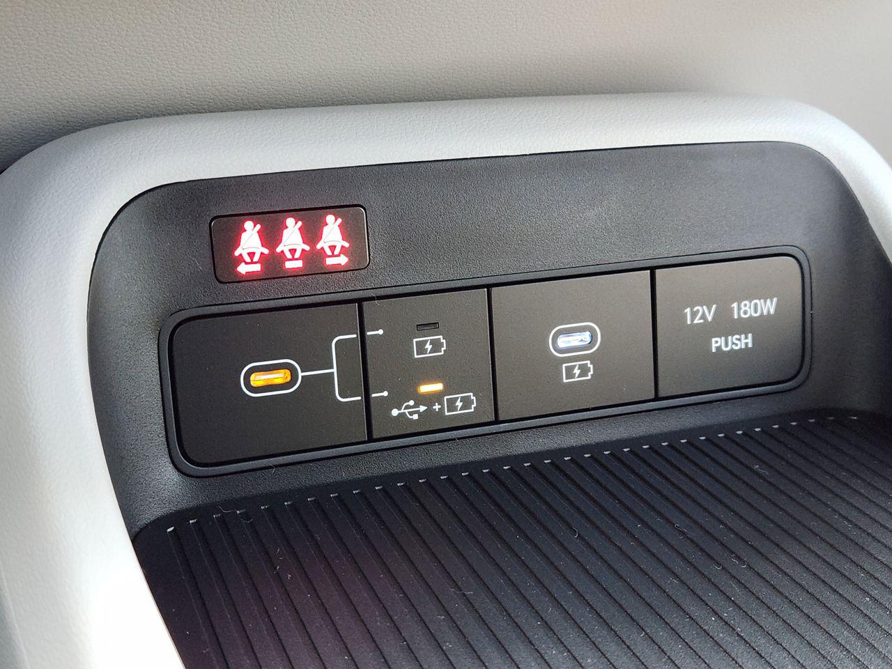 New 2026 SAW White Hyundai SE FWD image 17