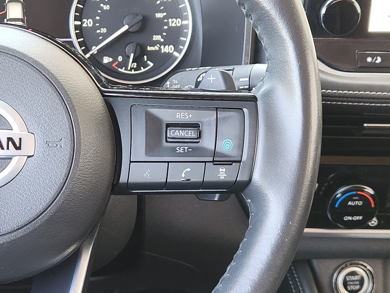 Used 2021 Boulder Gray Pearl Nissan SL image 27