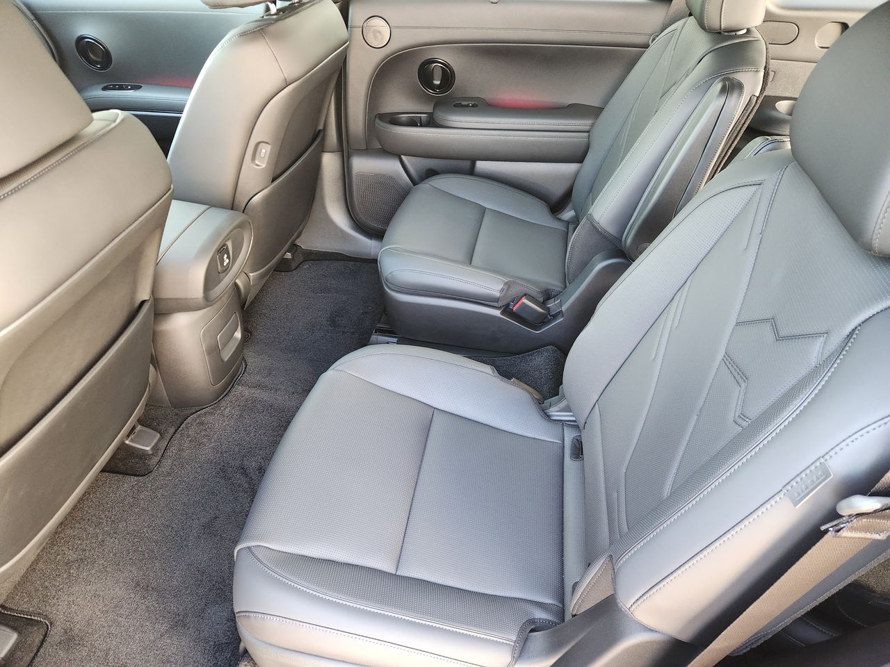 New 2026 PE2 Gray Hyundai XRT Pro image 29