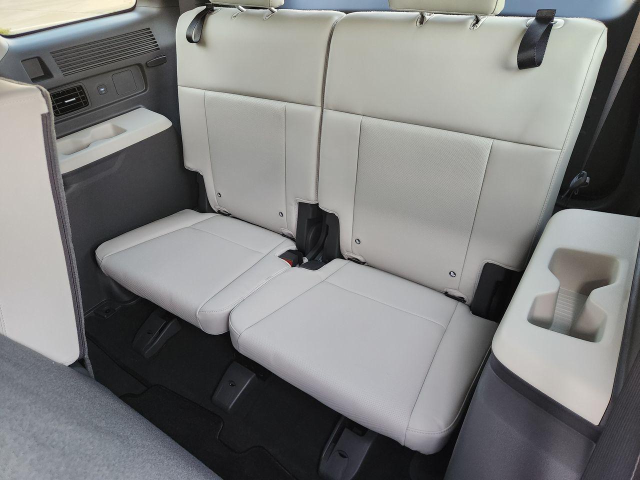 New 2027 Serenity White Hyundai SEL FWD image 29