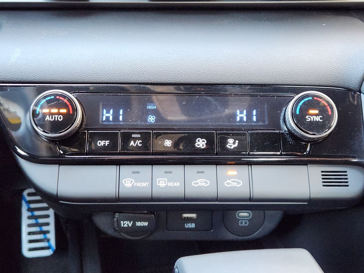 New 2026 W6H White Hyundai SEL Sport image 15