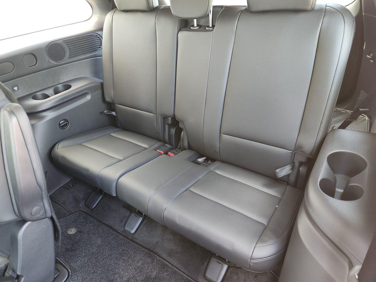 New 2027 Abyss Black Pearl Hyundai Blue SEL Premium 7P image 31