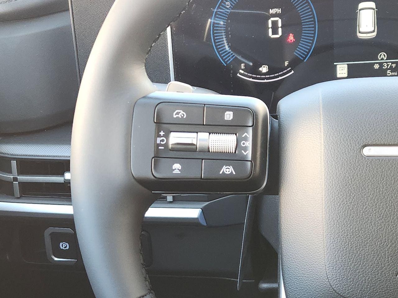 New 2026 W6H White Hyundai SE FWD image 26