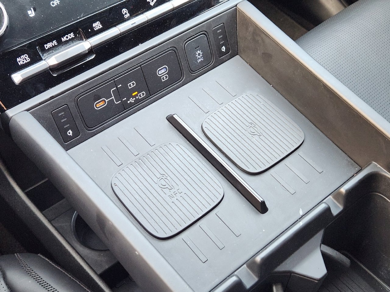 Used 2025 Hampton Gray Hyundai Calligraphy image 17