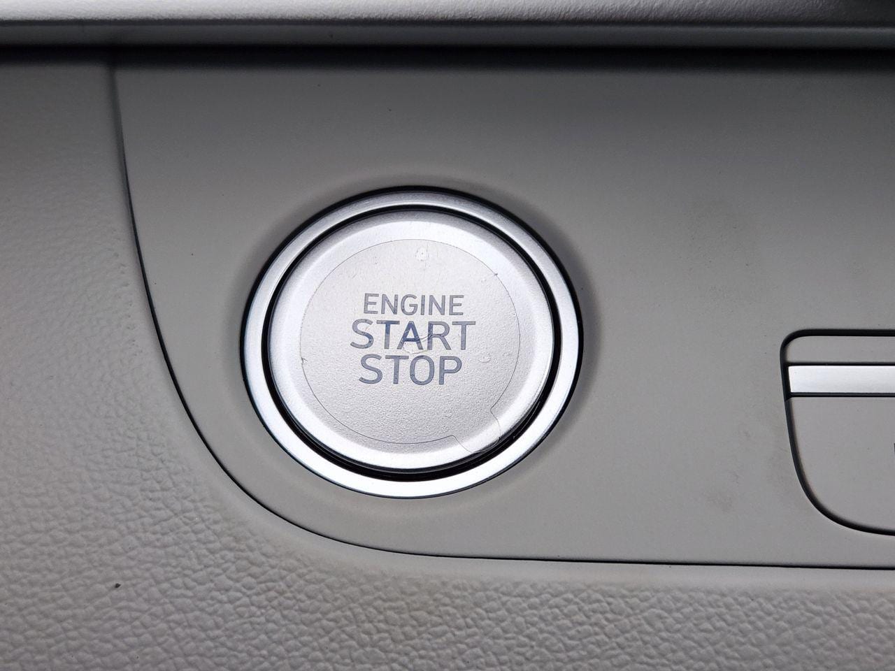 New 2026 Amazon Gray Hyundai Limited image 18