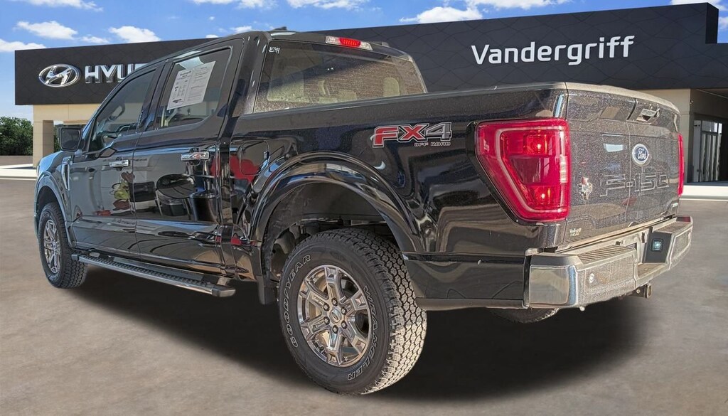 Used 2021 Ford F-150 XLT Truck SuperCrew Cab