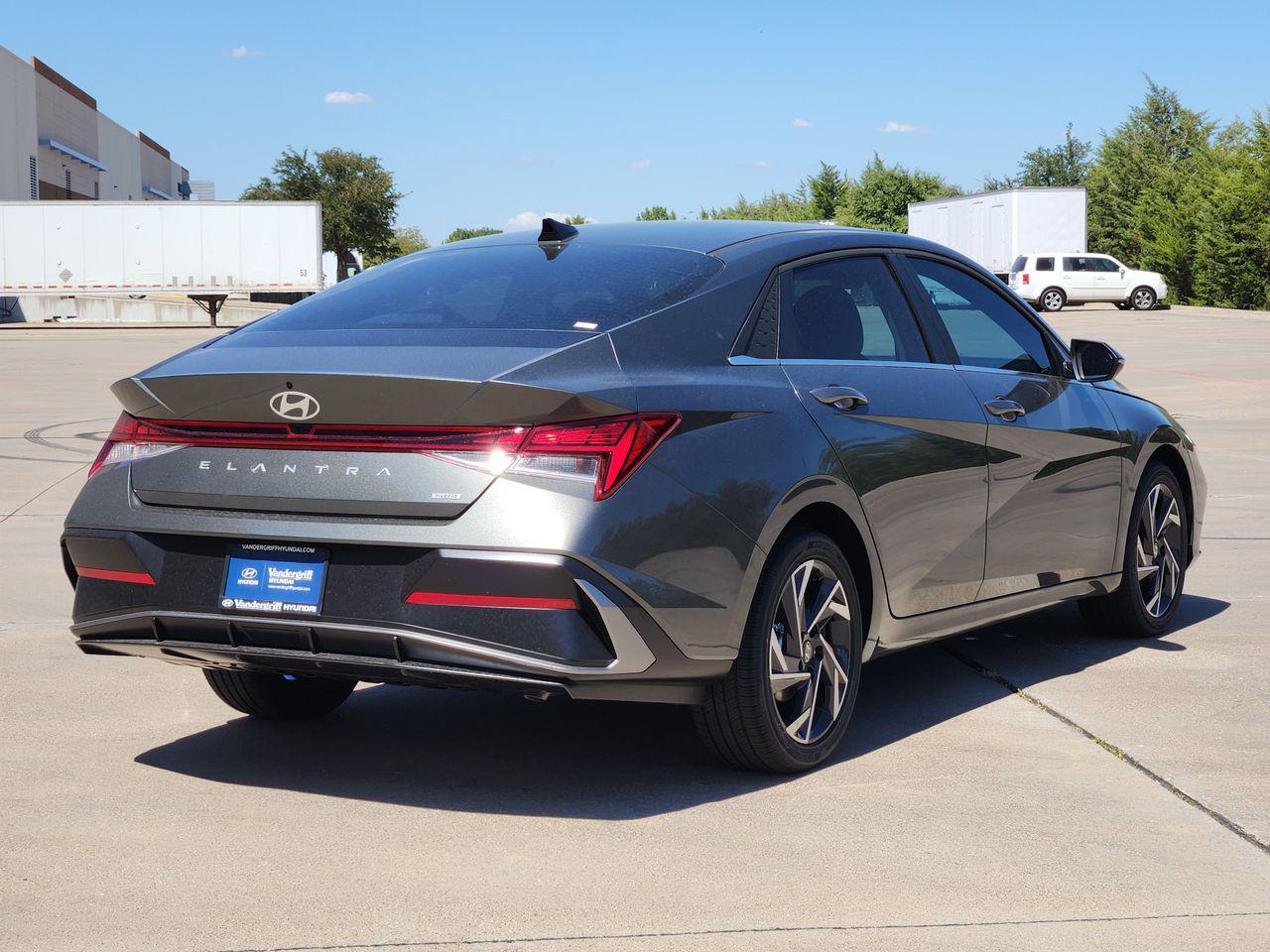 New 2026 Amazon Gray Hyundai Limited image 4