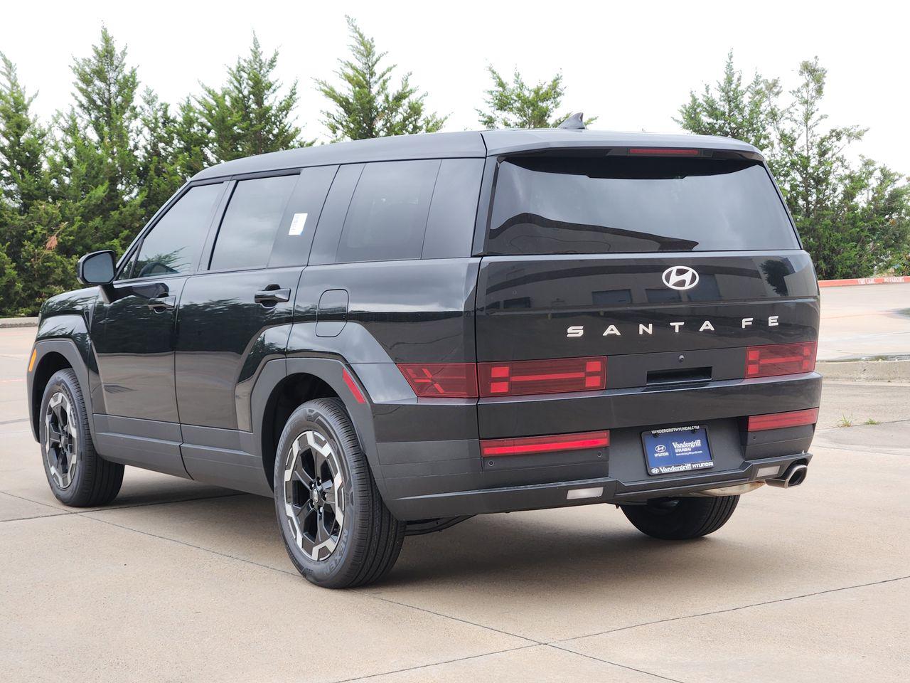 New 2026 Phantom Black Hyundai SE FWD image 3