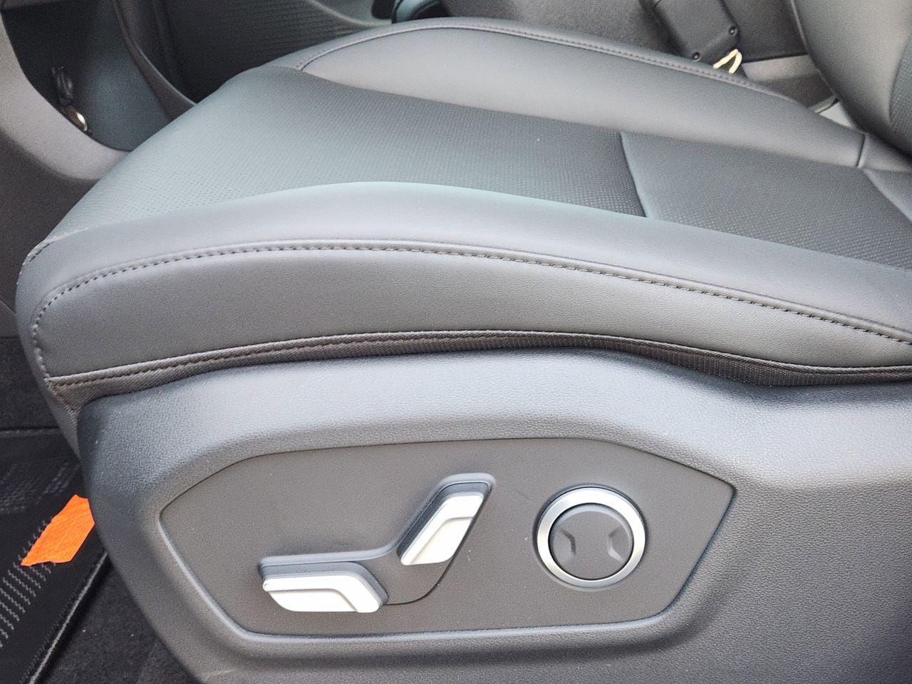 New 2026 W6H White Hyundai SEL FWD image 21