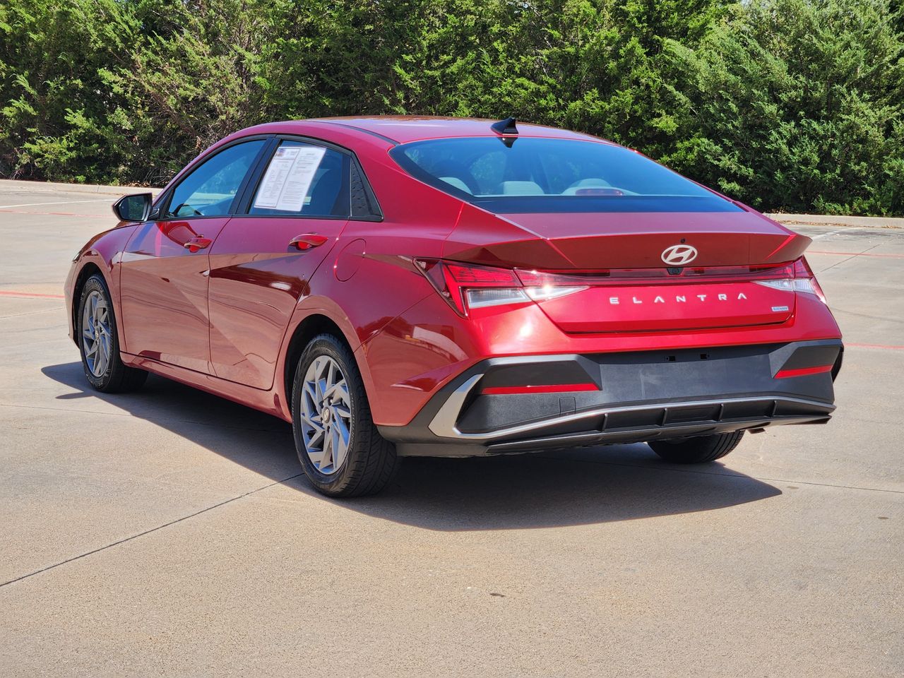 Used 2025 Ultimate Red Hyundai Blue image 3