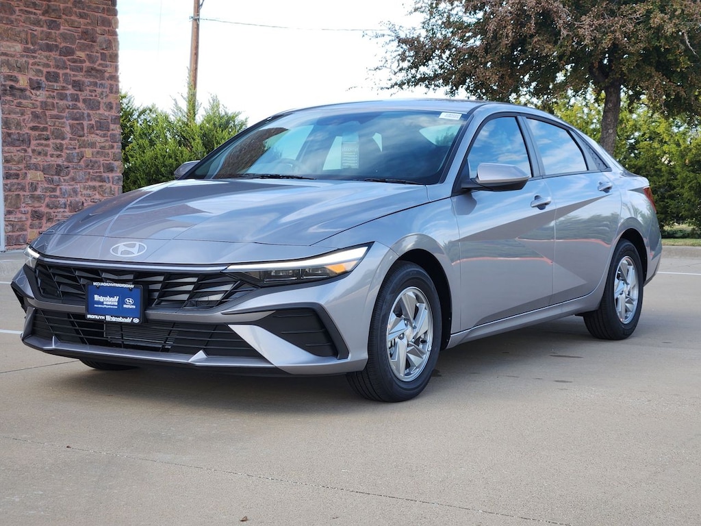 New 2026 Hyundai Elantra SE Sedan