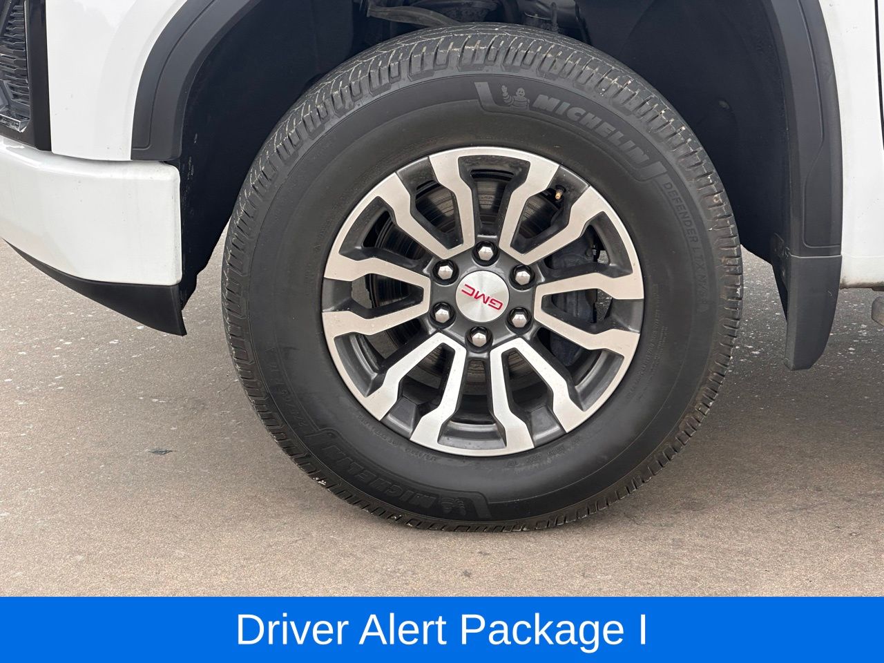 Used 2022 Summit White GMC AT4 image 9