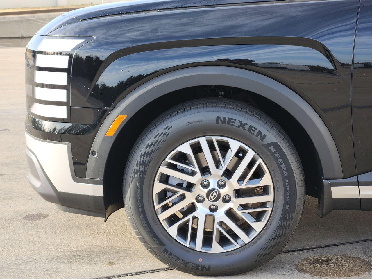 New 2026 A2B Black Hyundai SEL Premium FWD image 5