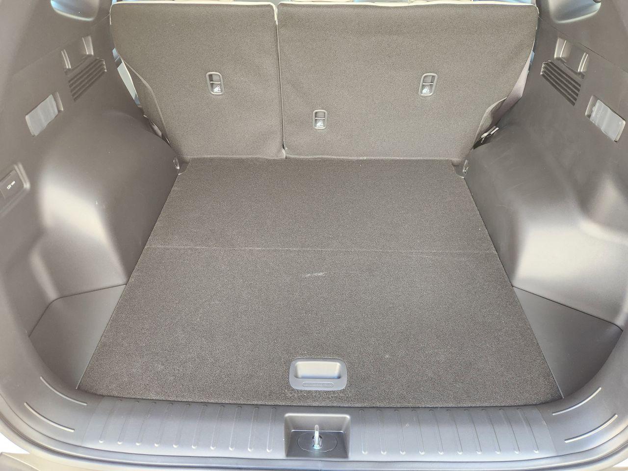 New 2026 W6H White Hyundai SEL FWD image 30