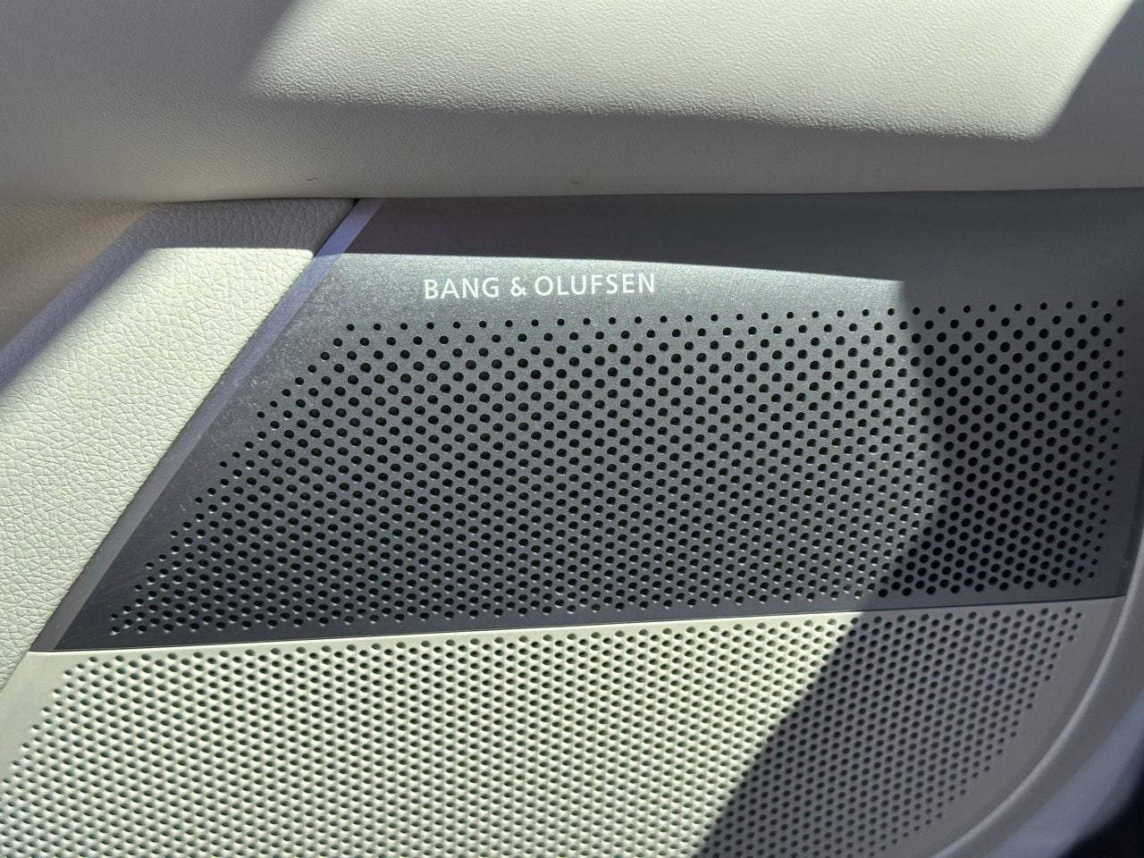 Used 2025 Uyuni White Genesis 3.5T e-SC image 25