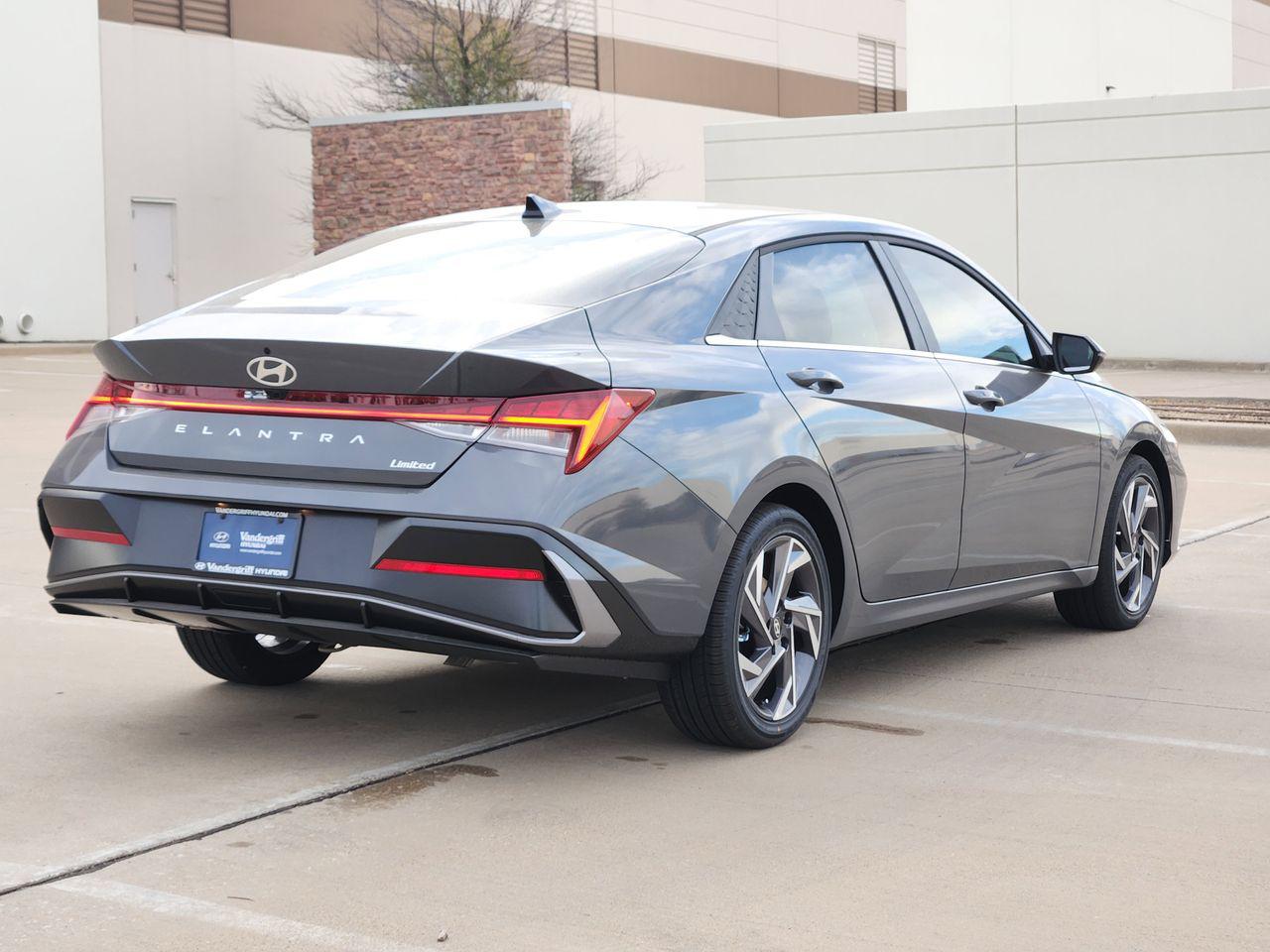 New 2026 PE2 Gray Hyundai Limited image 4