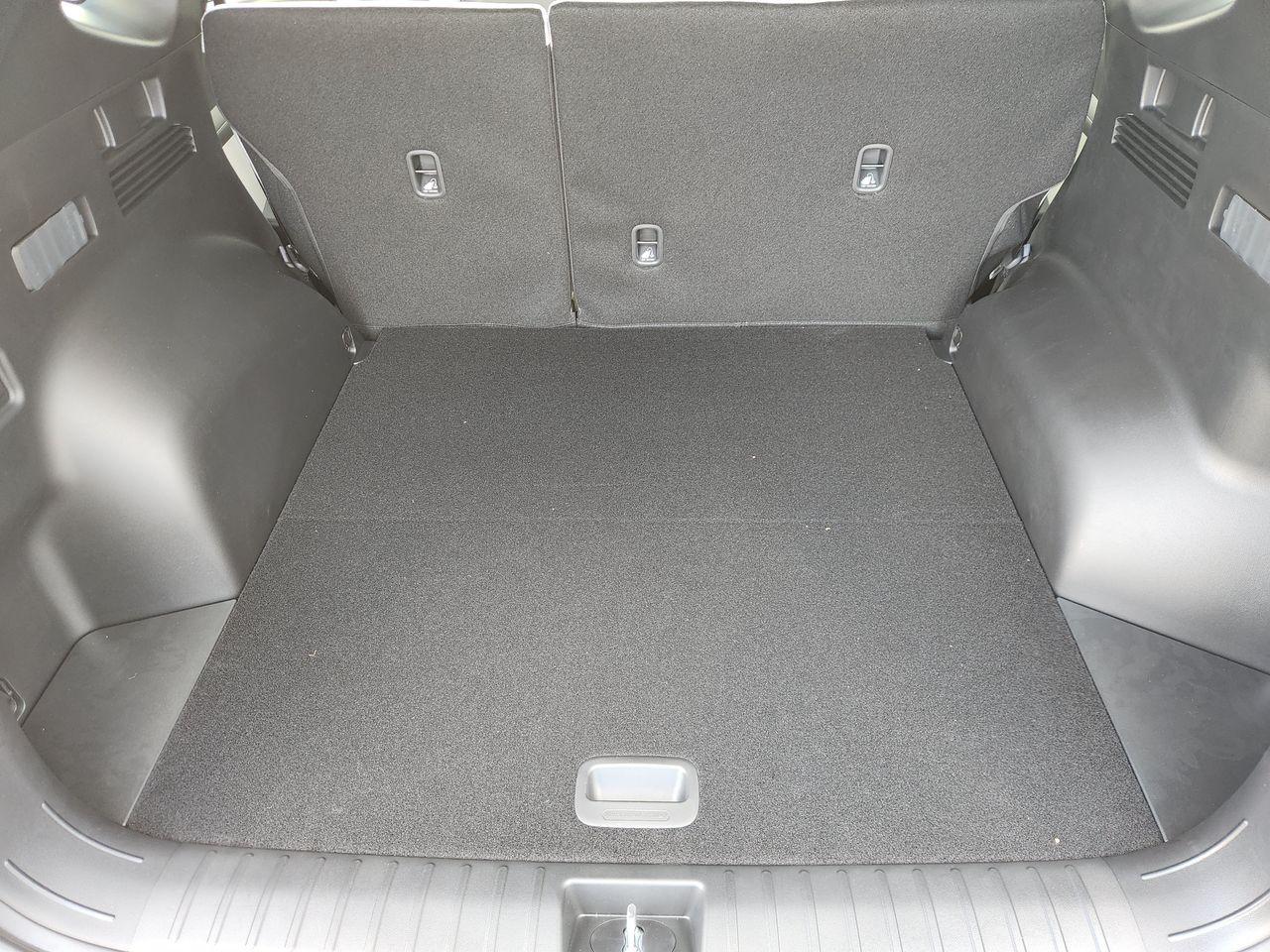 New 2026 Serenity White Pearl Hyundai SEL FWD image 30
