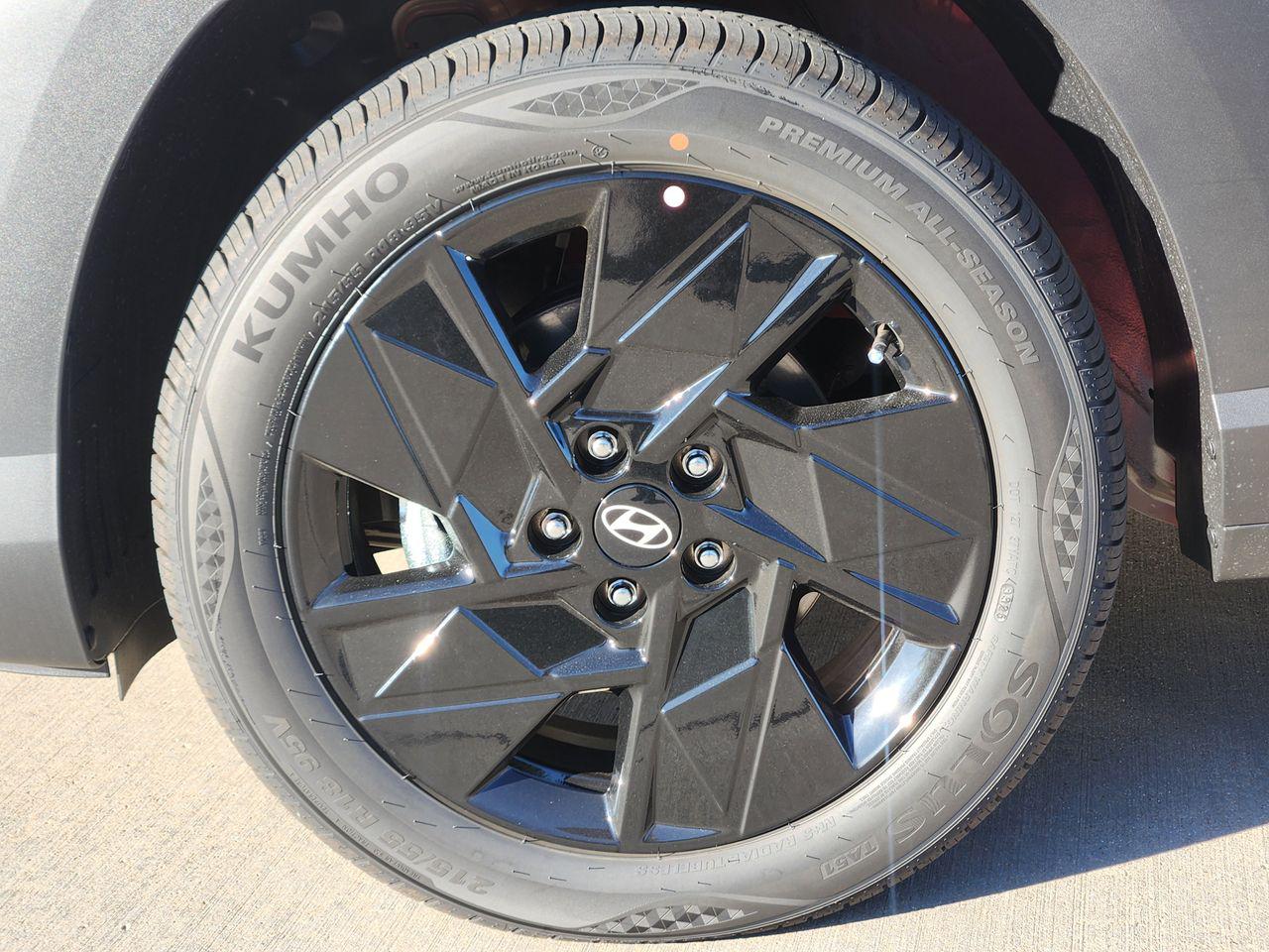 New 2026 R2P Red Hyundai SEL Sport FWD image 7