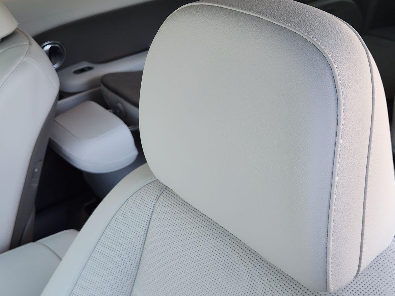 New 2027 Creamy White Pearl Hyundai Limited FWD image 11