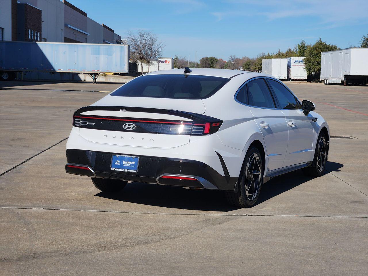 New 2026 W6H White Hyundai SEL Sport image 4