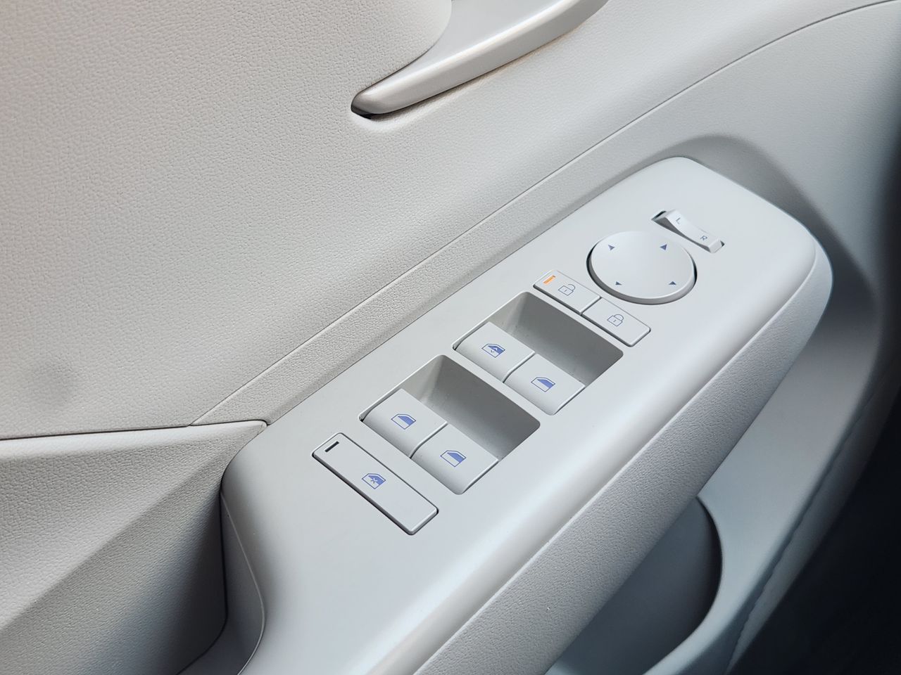 Used 2024 Denim Blue Pearl Hyundai SE image 23