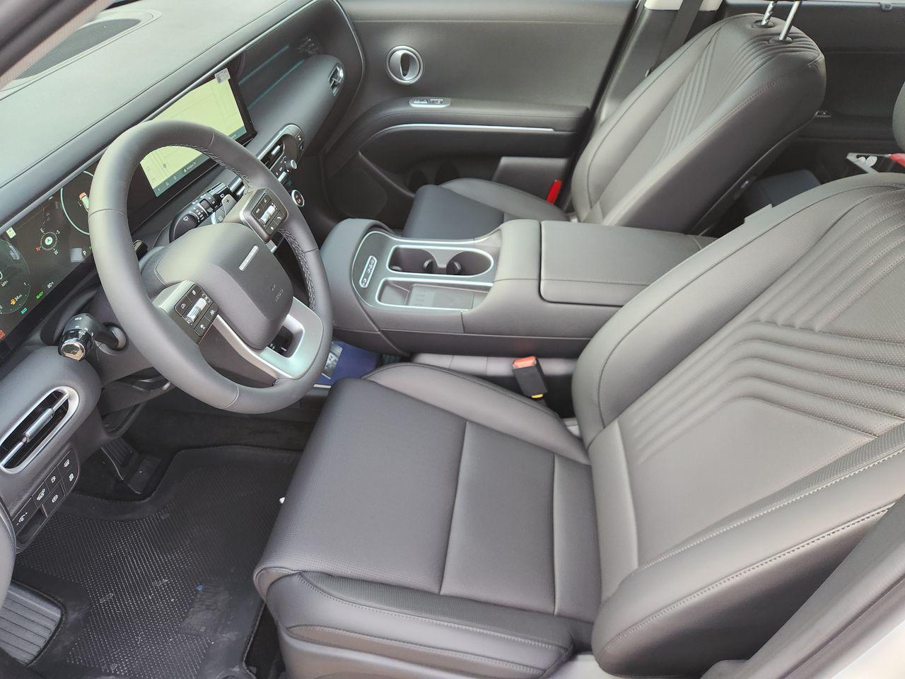 New 2026 Creamy White Pearl Hyundai Blue SEL Premium 8P image 10