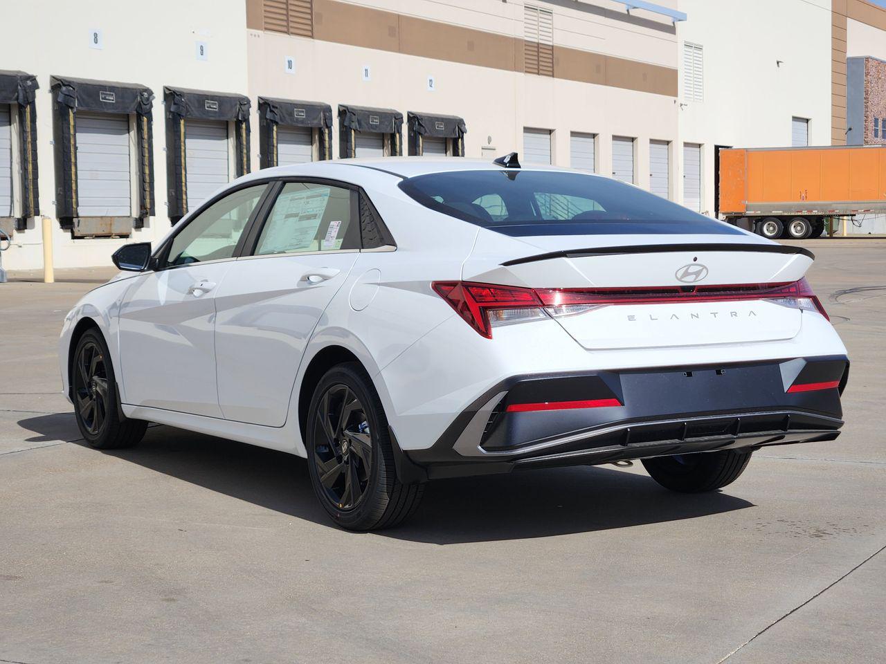 New 2026 W6H White Hyundai SEL Sport Premium image 3