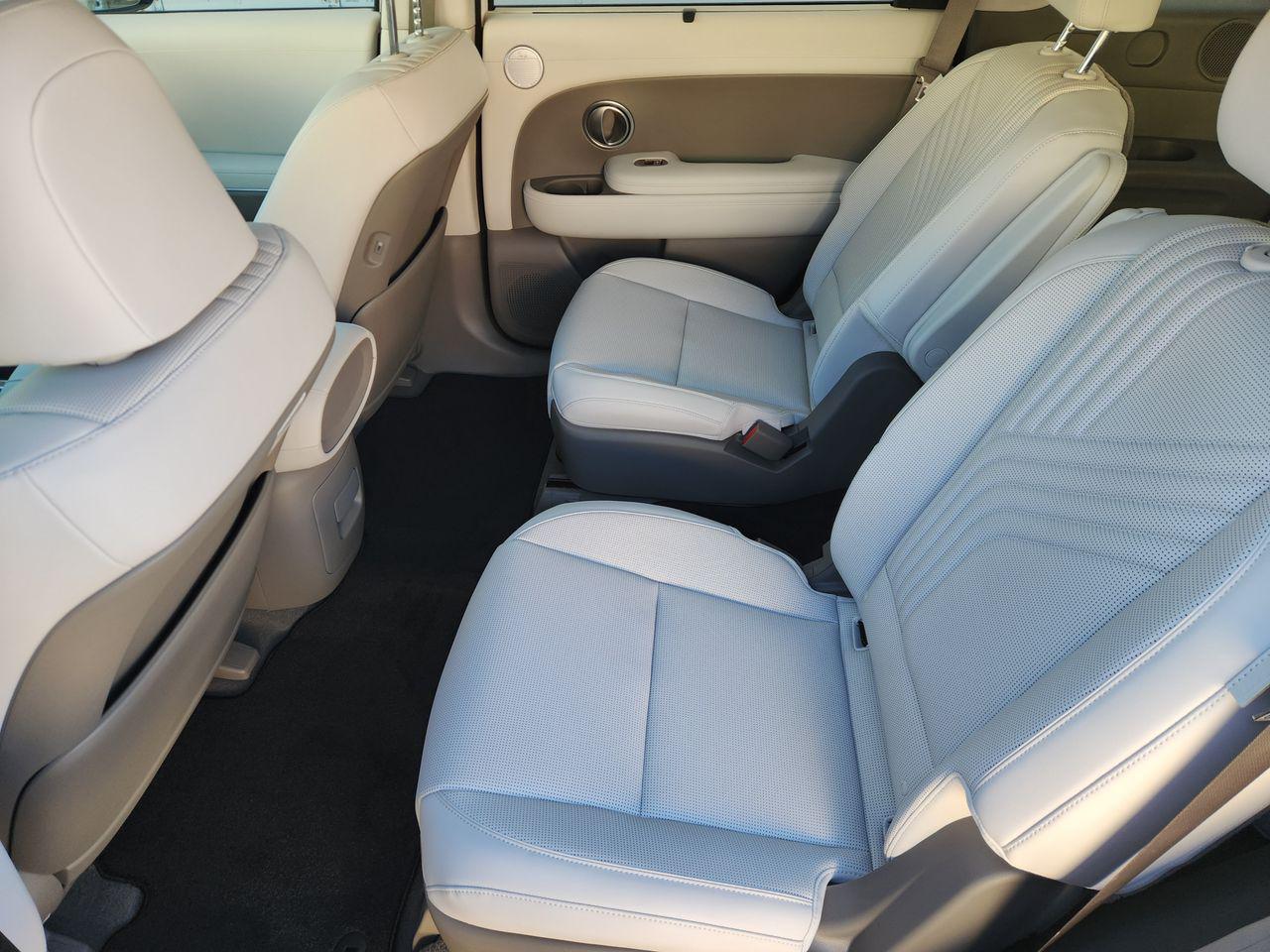 New 2026 Creamy White Pearl Hyundai SEL Premium 7P image 30