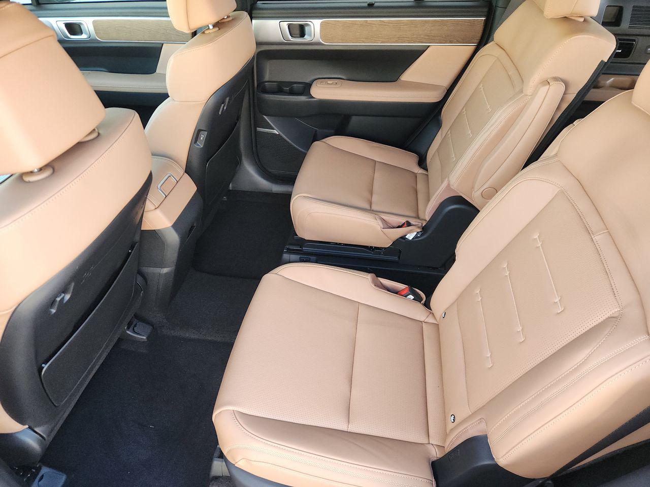 New 2026 WG2 Green Hyundai Calligraphy FWD image 29