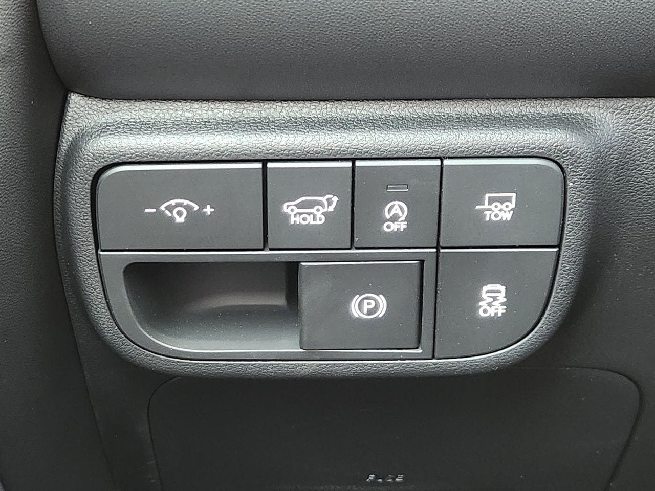 New 2026 Titan Charcoal Pearl Hyundai Limited FWD image 20