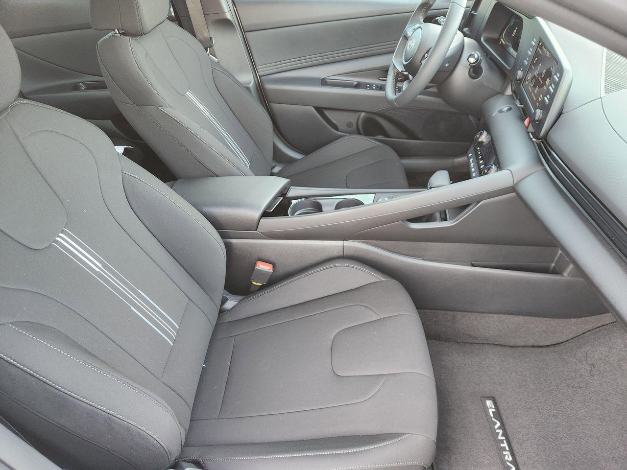 New 2026 W6H White Hyundai SEL Sport Premium image 9